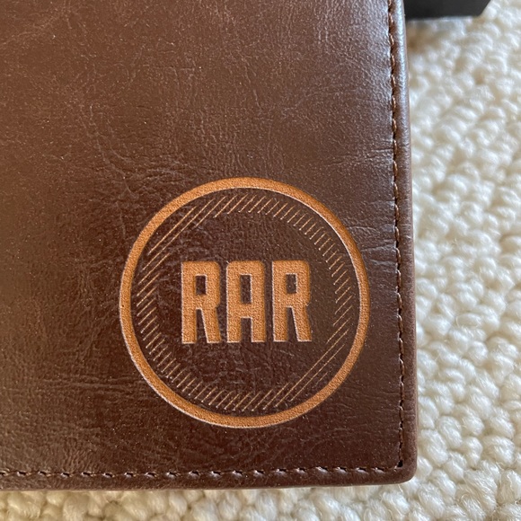 Custom Leather Wallet “RAR” - Picture 2 of 5